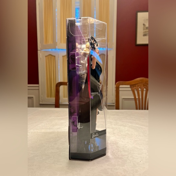 Barbie Signature Stevie Nicks Doll - Picture 4 of 8